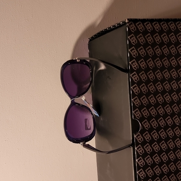 Designer sunglasses - Picture 4 of 9